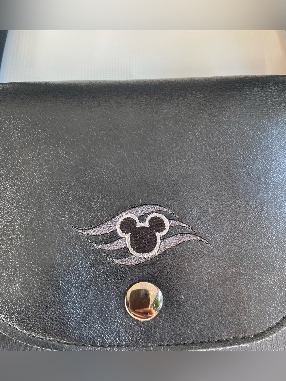 Disney cruise line Longchamp Le Pliage limited edition travel bag Mickey Mouse - Picture 4 of 10